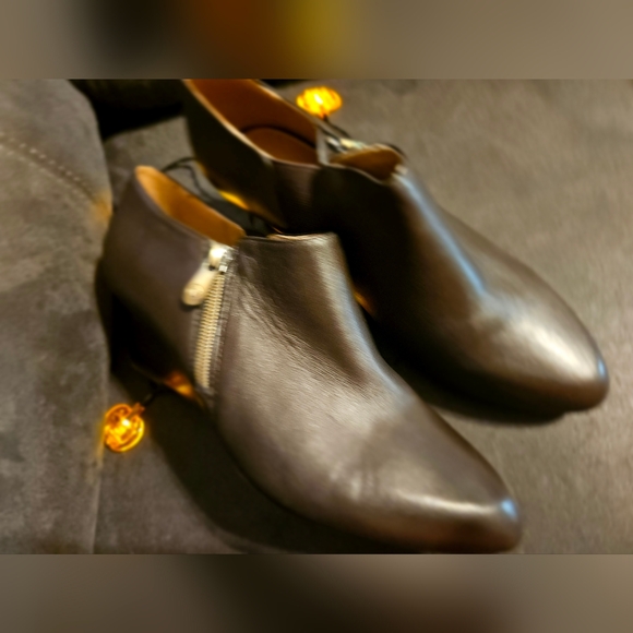 ADRIENNE VITTADINI Midge Brown Leather Wedge Ankle Booties sz8 - Picture 7 of 9